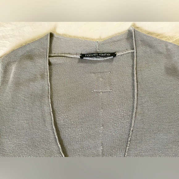 Hannes Roether Knit Top in Platinum Grey. Size S - Picture 3 of 12